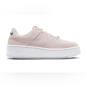 Nike Women’s Air Force 1 Sage Low